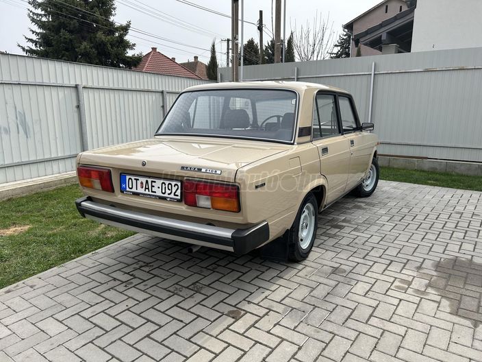 LADA 2105