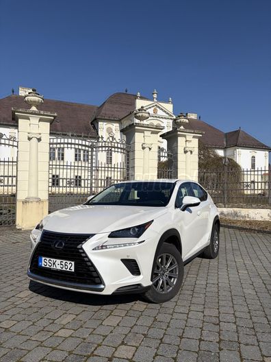 LEXUS NX 300h Comfort Safety CVT