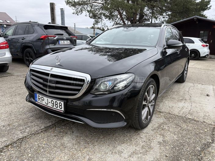 MERCEDES-BENZ E-OSZTÁLY E 400 T 4Matic 9G-TRONIC