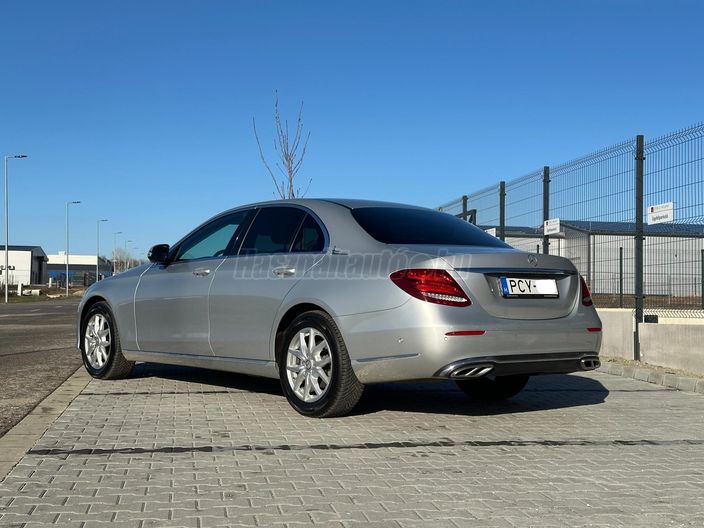 MERCEDES-BENZ E 220 d