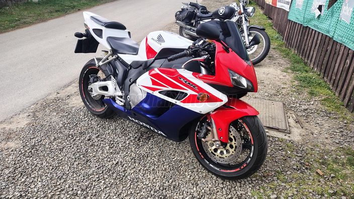 HONDA CBR 1000 RR
