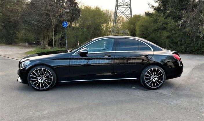 MERCEDES-BENZ C 300 9G-TRONIC