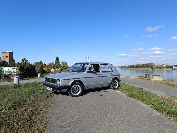 VOLKSWAGEN GOLF I
