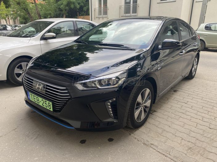 HYUNDAI IONIQ plug-in 1.6 GDi Premium DCT