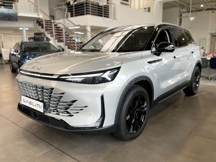 BAIC X7