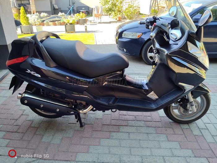 PIAGGIO X 8 400