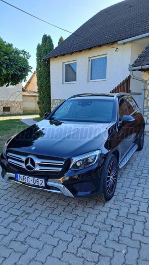 MERCEDES-BENZ GLC 250 4Matic 9G-TRONIC