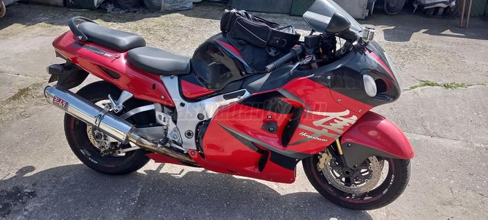 SUZUKI GSX 1300 R (HAYABUSA)