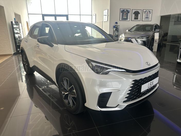 LEXUS LBX 1.5 Hybrid Cool Tech e-CVT