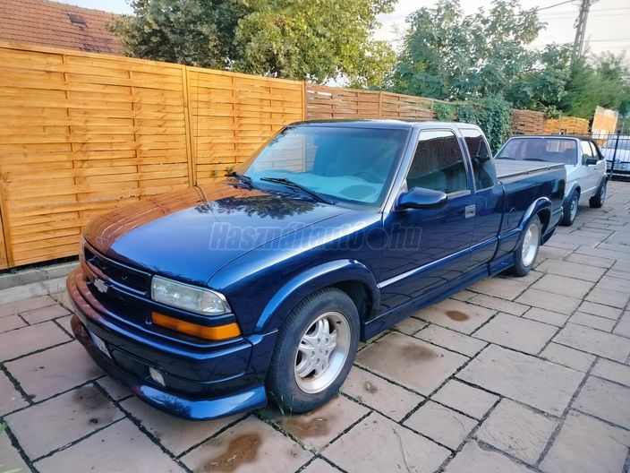CHEVROLET S-10