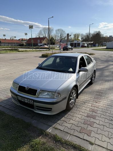 SKODA OCTAVIA 1.8 Turbo RS