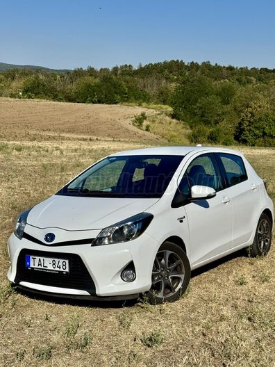 TOYOTA YARIS 1.5 HSD Executive (Automata)