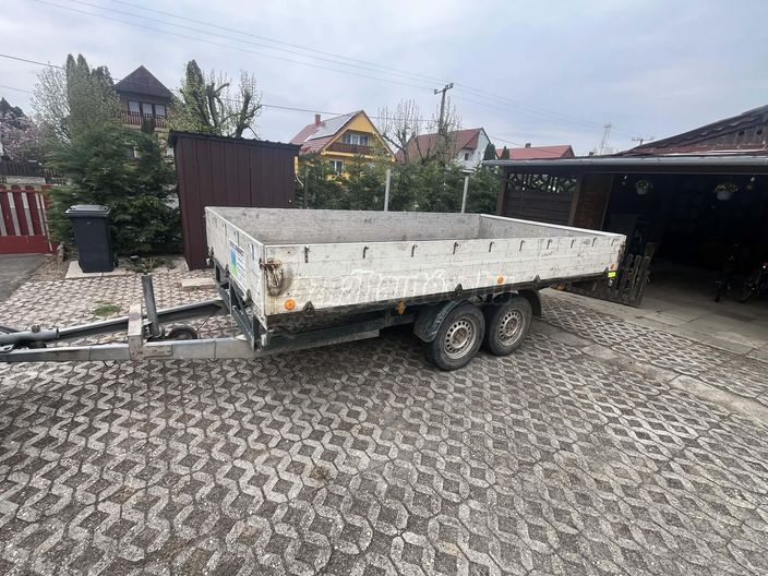 EGYEDI 2RF-2700 Műszaki 2028.04. 2.7 Tonnás !