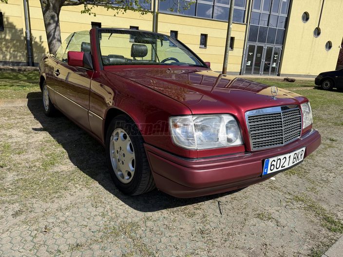 MERCEDES-BENZ 300 CE-24 Cabrio