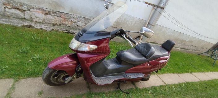 SUZUKI AN 250 BURGMAN