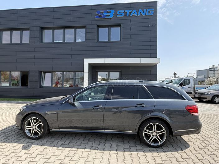 MERCEDES-BENZ E 300 BlueTEC T Avantgarde (Automata)