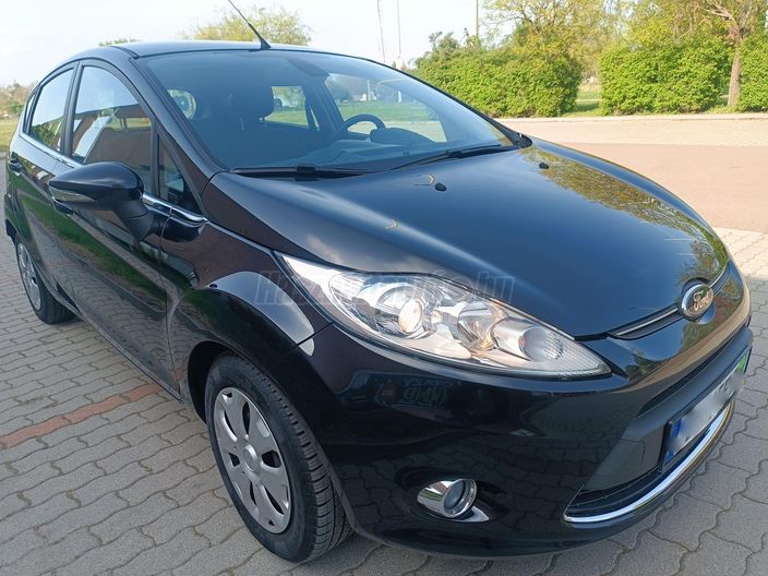 FORD FIESTA 1.6 TDCi DPF Titanium