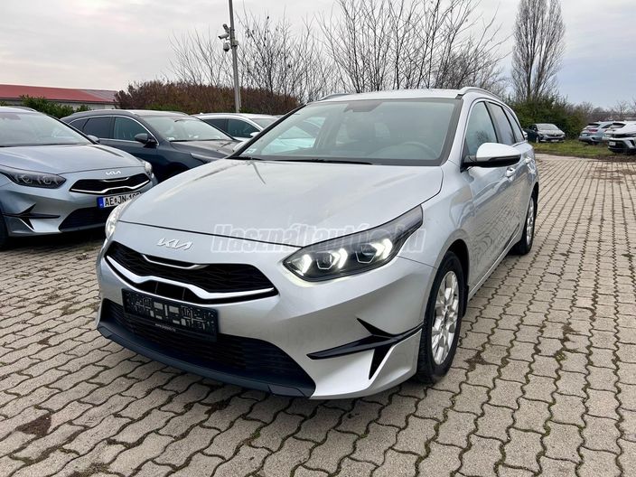 Kia Ceed SW 1.5 T-GDI MT6 160 GOLD :: Sparkling Silver metál