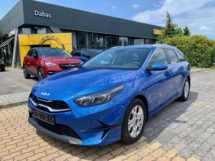 Kia Ceed SW 1.5 T-GDI MT6 160 GOLD :: Blue Flame Metál