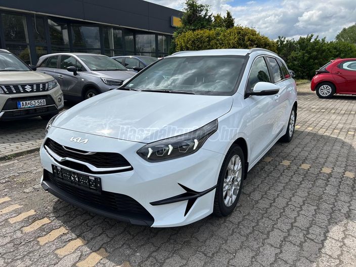 Kia Ceed SW 1.5 T-GDI MT6 160 GOLD :: Deluxe White gyöngyház