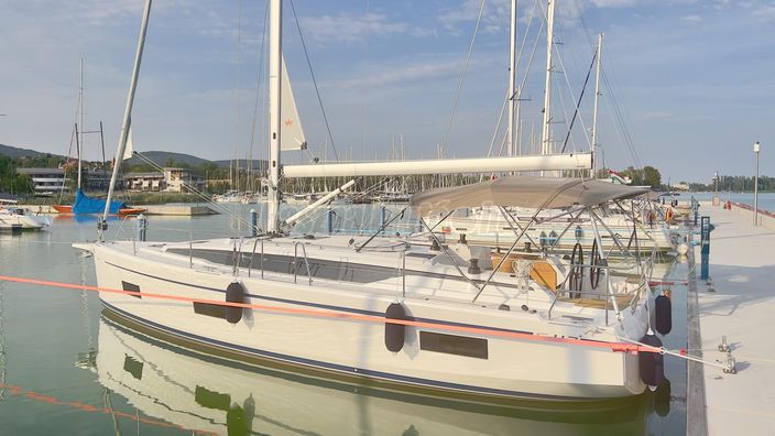 BAVARIA C42