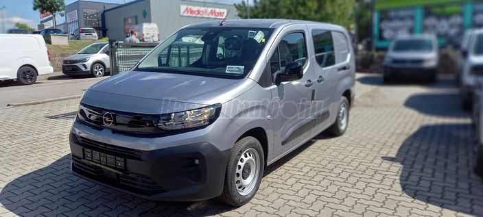 Sokoldalú Opel Combo  Fandl Gábor + 36 70 93 00 923