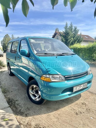 TOYOTA HIACE 2.4 D