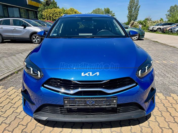 Kia Ceed SW GOLD 1.5 T-GDI 160 DCT :: Blue Flame Metál