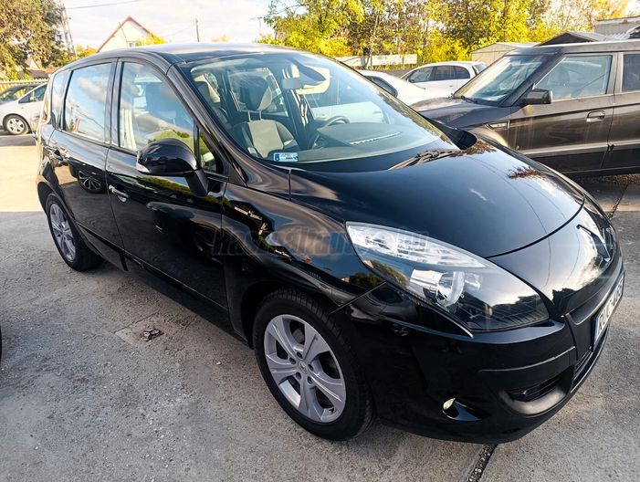 RENAULT SCENIC Scénic 1.5 dCi TomTom