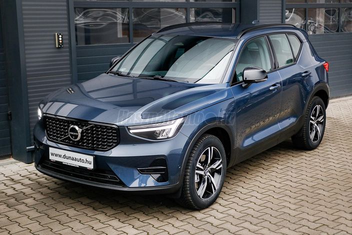 VOLVO XC40 2.0 [B3] MHEV Plus Dark DCT
