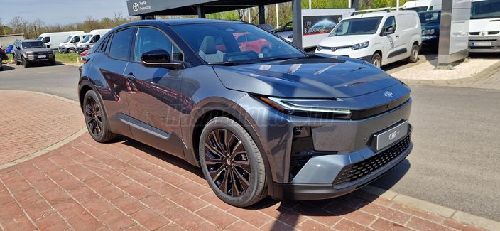 TOYOTA C-HR C-HR+ 77 kWh Executive AWD