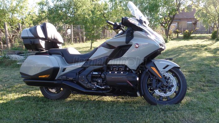 HONDA GL 1800 (GOLD WING)
