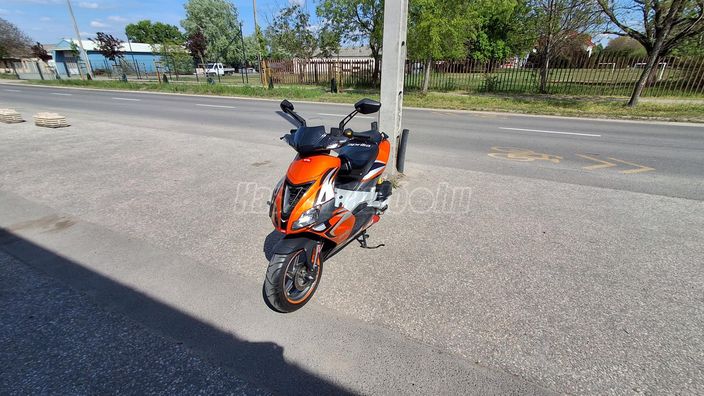 APRILIA SR 50