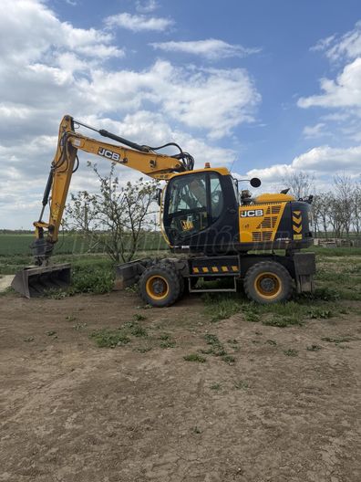JCB JS 145W