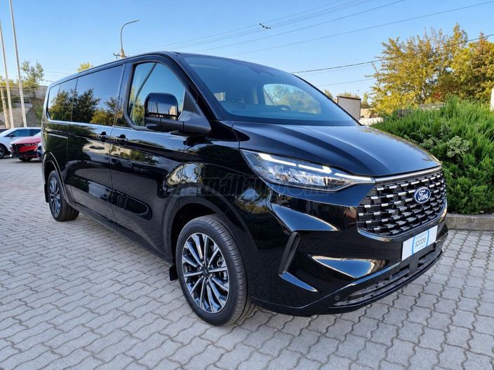 FORD TOURNEO CUSTOM BUS TITANIUM-X 2.0 TDCI 150 M6 L2 Metálfényezéssel | Készleten