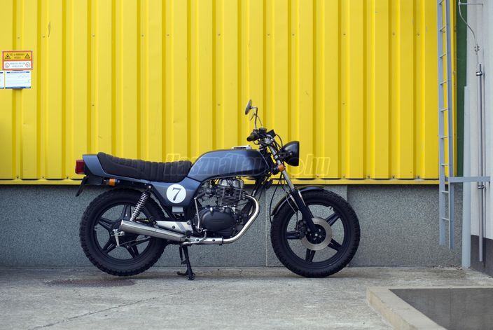 HONDA CB 400