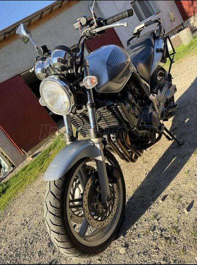 HONDA CBF 600