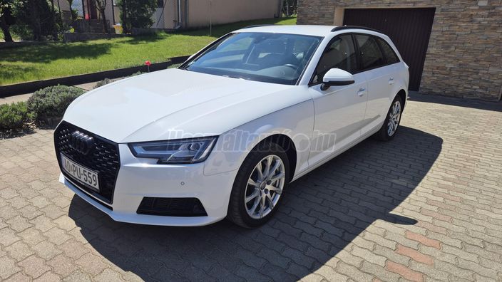 AUDI A4 Avant 40 TDI Basis quattro S-tronic