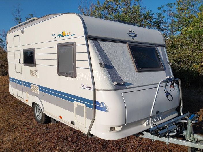 HOBBY De Luxe 440 SFE Padlóklíma. Mover. Elősátor.1200kg!