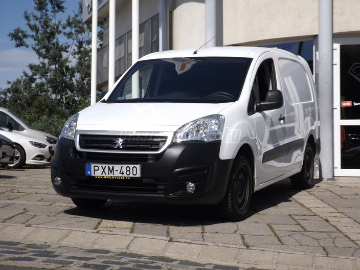 Opel márkakereskedés beszámolt autója!