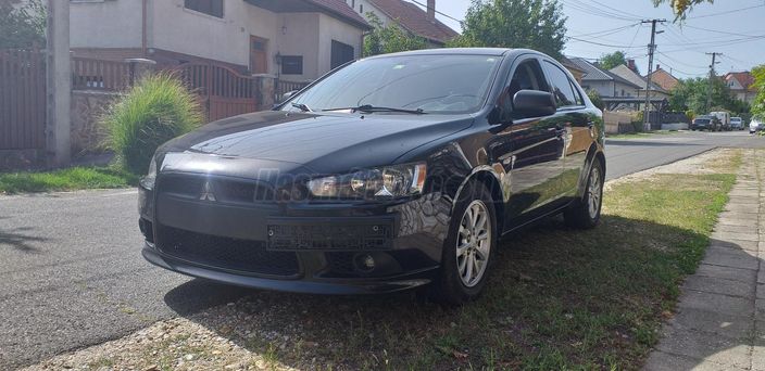 MITSUBISHI LANCER Sportback 1.6 Invite