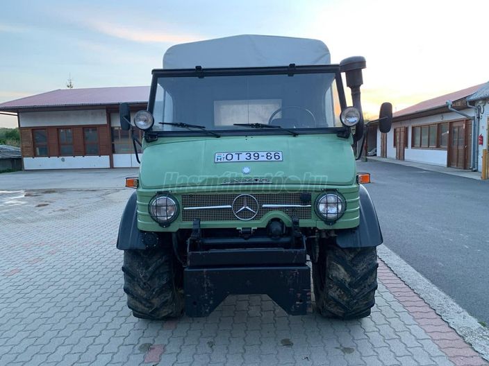 MERCEDES-BENZ Unimog 406