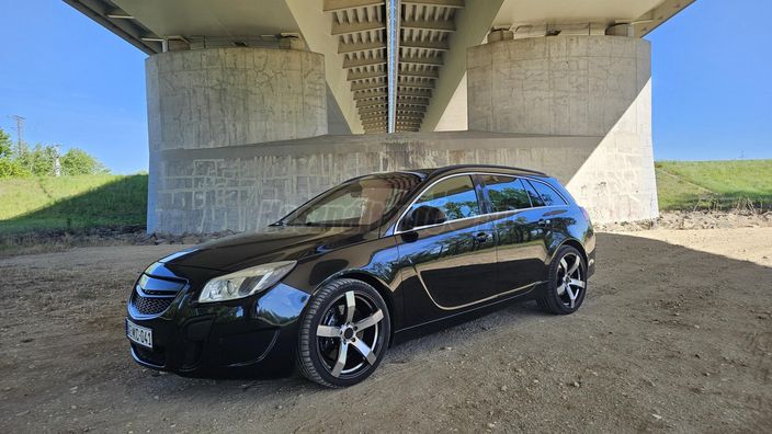 OPEL INSIGNIA Sports Tourer 2.8 V6 T OPC AWD