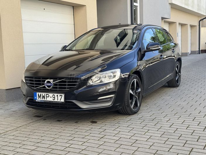 VOLVO V60 2.0 D [D4] Kinetic