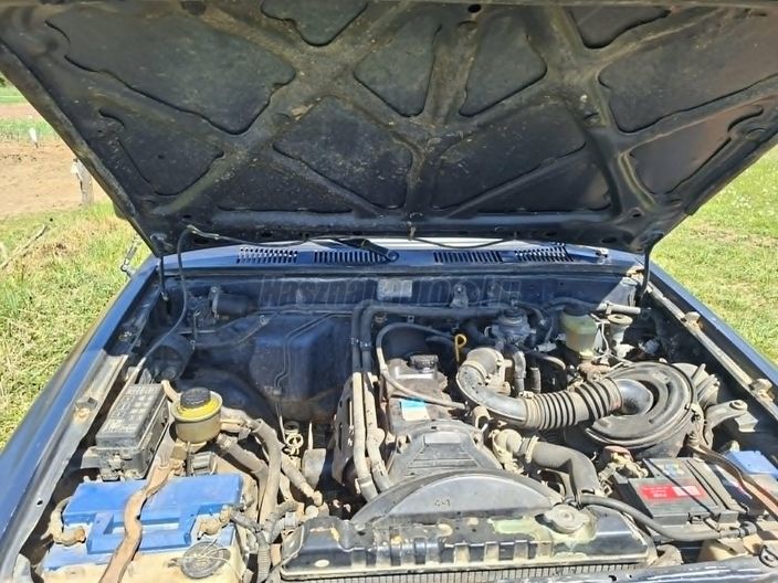 TOYOTA HILUX 2.4 D 4x4