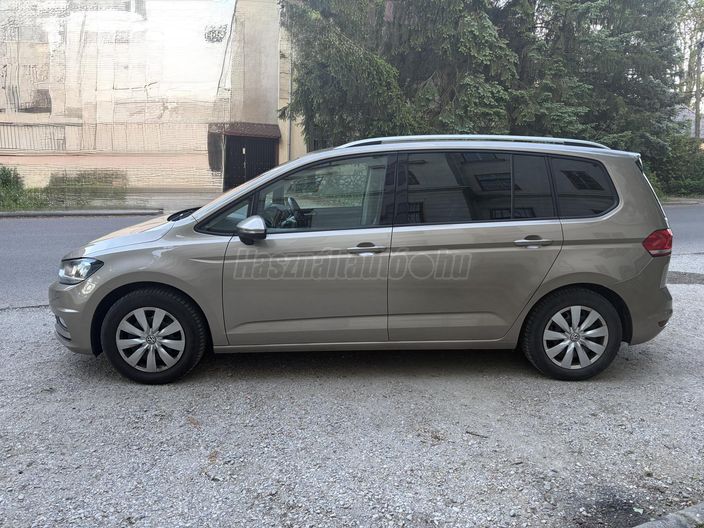 VOLKSWAGEN TOURAN 1.4 TSI BMT Comfortline DSG [7 személy]