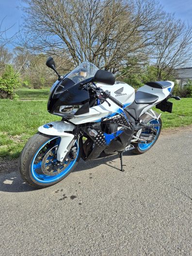 HONDA CBR 600 RR