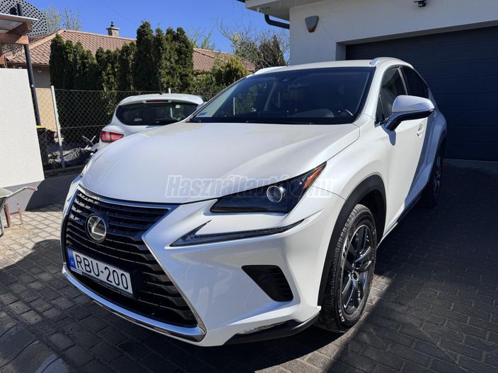 LEXUS NX 300h Prestiege Safety CVT