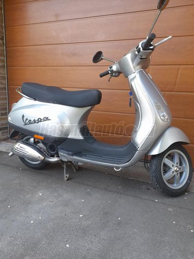 VESPA LX