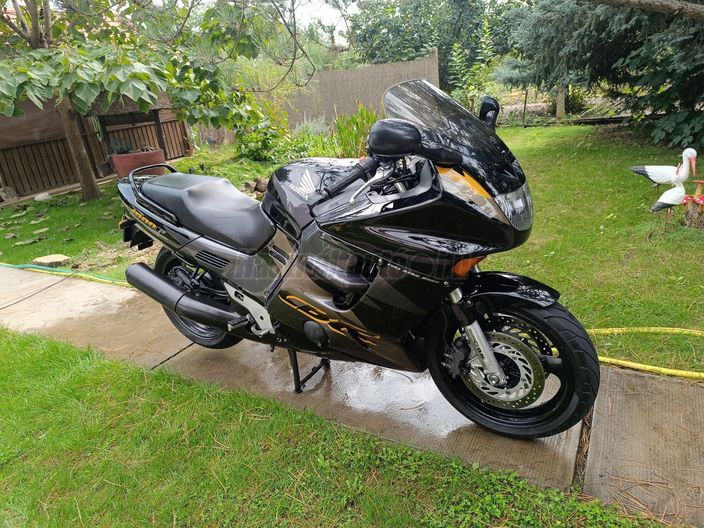 HONDA CBR 1000 F